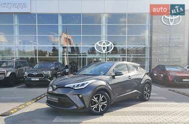 Внедорожник / Кроссовер Toyota C-HR 2019 в Киеве