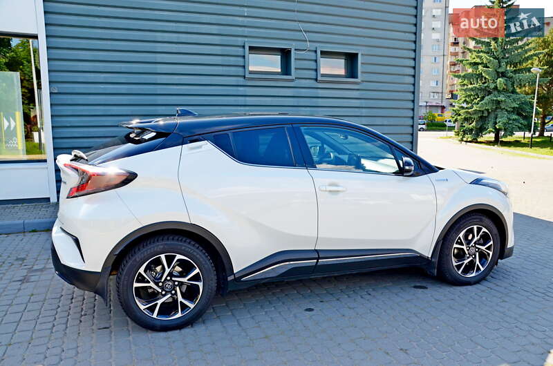 Внедорожник / Кроссовер Toyota C-HR 2018 в Ивано-Франковске