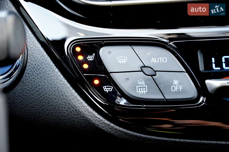 Внедорожник / Кроссовер Toyota C-HR 2018 в Ивано-Франковске