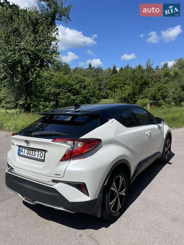 Позашляховик / Кросовер Toyota C-HR 2016 в Фастові