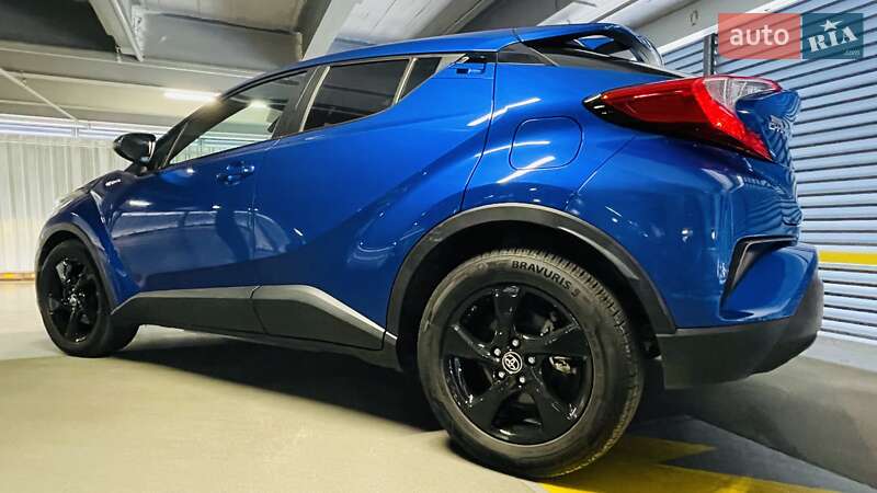 Позашляховик / Кросовер Toyota C-HR 2018 в Вінниці