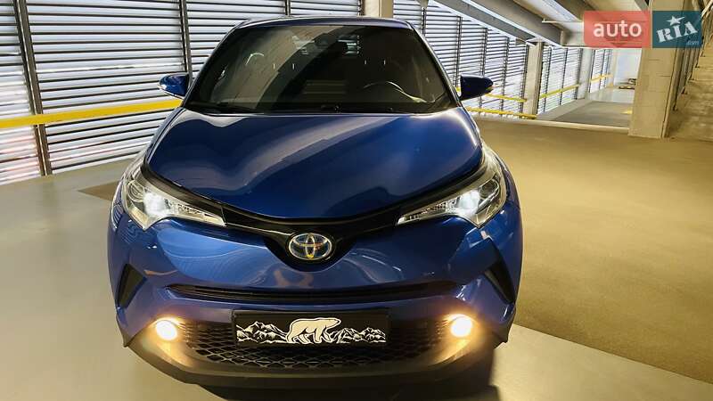 Позашляховик / Кросовер Toyota C-HR 2018 в Вінниці