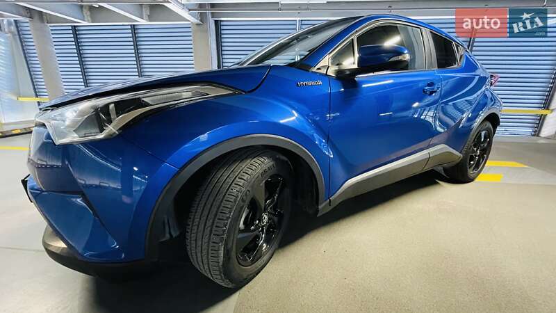 Позашляховик / Кросовер Toyota C-HR 2018 в Вінниці