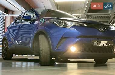 Внедорожник / Кроссовер Toyota C-HR 2018 в Виннице