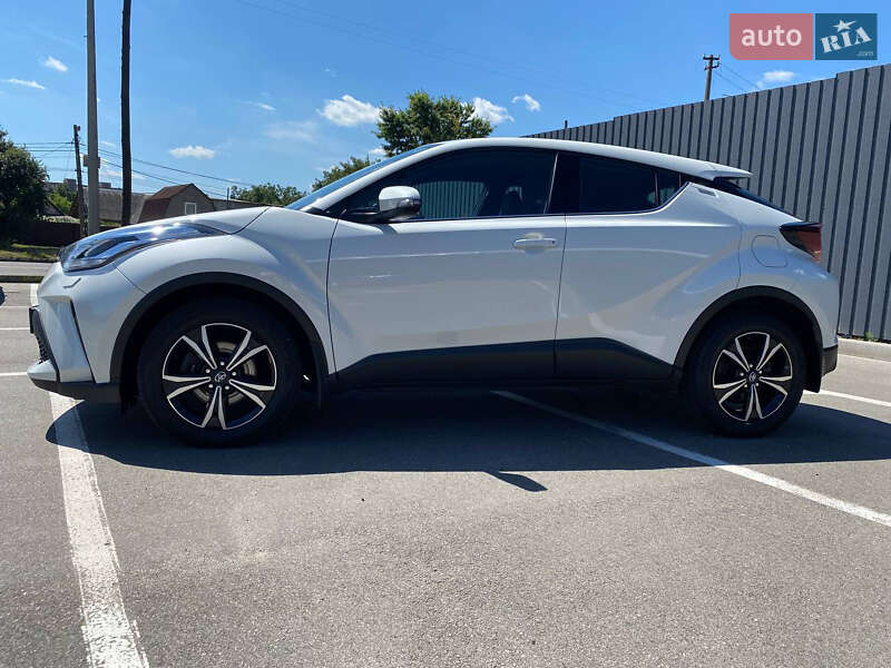 Позашляховик / Кросовер Toyota C-HR 2020 в Києві
