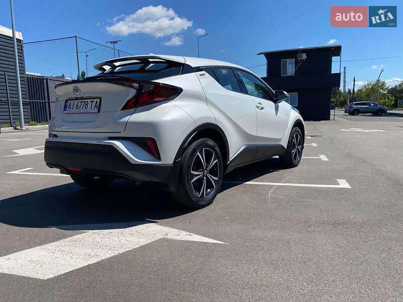 Позашляховик / Кросовер Toyota C-HR 2020 в Києві