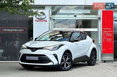 Внедорожник / Кроссовер Toyota C-HR 2021 в Ужгороде