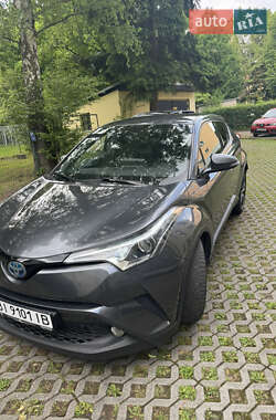 Внедорожник / Кроссовер Toyota C-HR 2018 в Гадяче