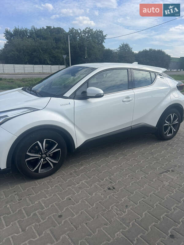 Позашляховик / Кросовер Toyota C-HR 2019 в Києві фото 2 Позашляховик / Кросовер Toyota C-HR 2019 в Києві