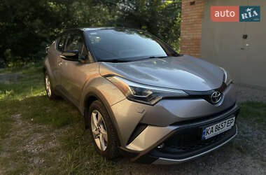 Внедорожник / Кроссовер Toyota C-HR 2016 в Виннице