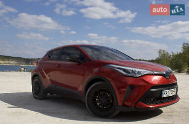 Позашляховик / Кросовер Toyota C-HR 2020 в Києві