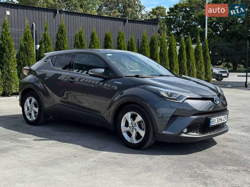 Внедорожник / Кроссовер Toyota C-HR 2018 в Каменец-Подольском