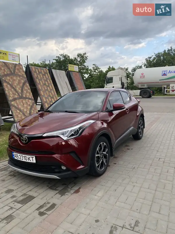 Toyota C-HR 2019 VIN NMTKHMBX0KR088873 фото оголошення 3 з 51