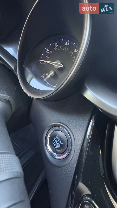 Внедорожник / Кроссовер Toyota C-HR 2017 в Одессе фото 16 Внедорожник / Кроссовер Toyota C-HR 2017 в Одессе