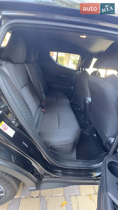 Внедорожник / Кроссовер Toyota C-HR 2017 в Одессе фото 21 Внедорожник / Кроссовер Toyota C-HR 2017 в Одессе