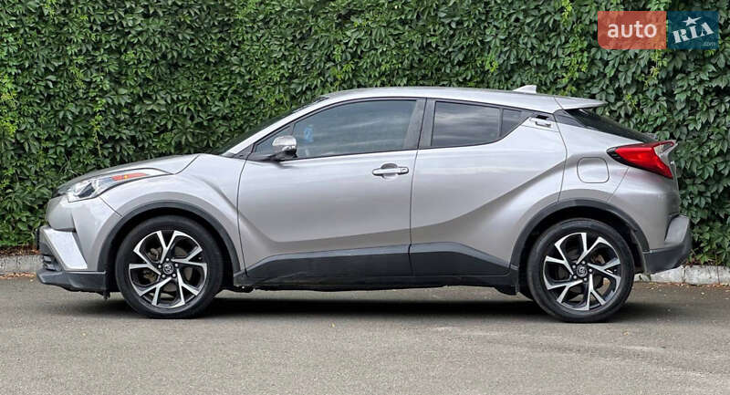 Позашляховик / Кросовер Toyota C-HR 2017 в Калинівці