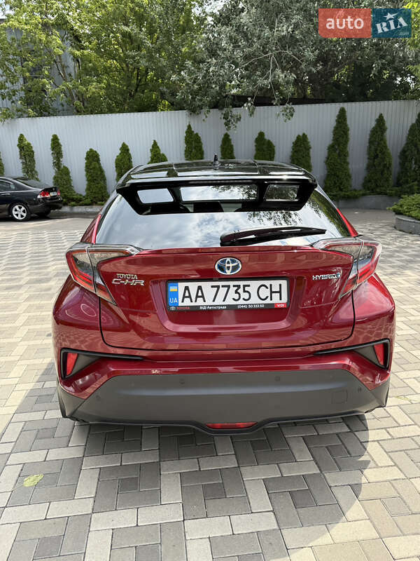 Позашляховик / Кросовер Toyota C-HR 2019 в Києві