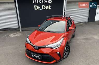 Позашляховик / Кросовер Toyota C-HR 2020 в 