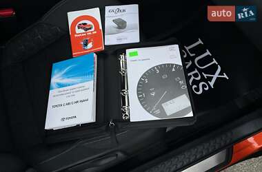 Позашляховик / Кросовер Toyota C-HR 2020 в 