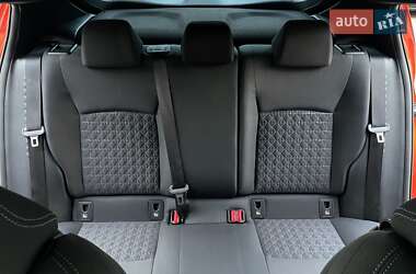 Позашляховик / Кросовер Toyota C-HR 2020 в 