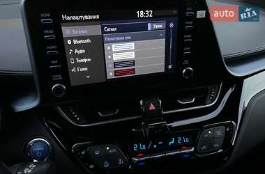 Позашляховик / Кросовер Toyota C-HR 2020 в 