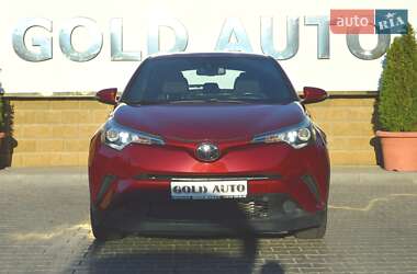 Позашляховик / Кросовер Toyota C-HR 2017 в 
