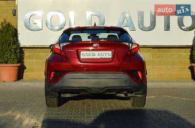 Позашляховик / Кросовер Toyota C-HR 2017 в 
