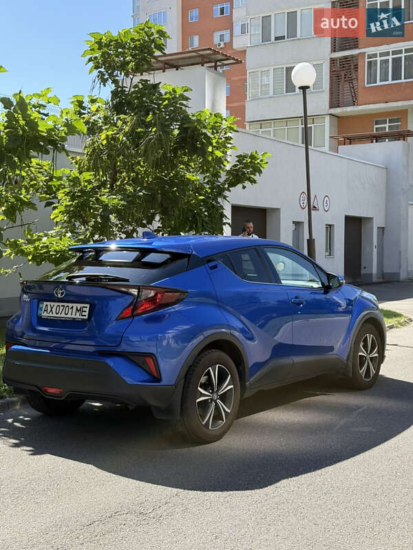 Внедорожник / Кроссовер Toyota C-HR 2020 в Харькове фото 5 Внедорожник / Кроссовер Toyota C-HR 2020 в Харькове