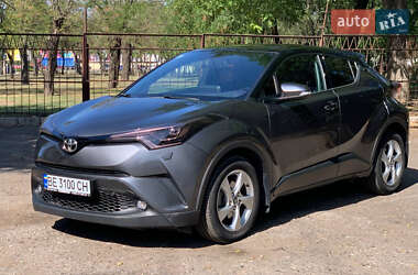 Позашляховик / Кросовер Toyota C-HR 2017 в Миколаєві