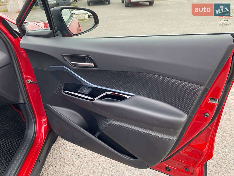 Позашляховик / Кросовер Toyota C-HR 2020 в Рівному фото 19 Позашляховик / Кросовер Toyota C-HR 2020 в Рівному