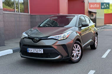 Внедорожник / Кроссовер Toyota C-HR 2021 в Киеве