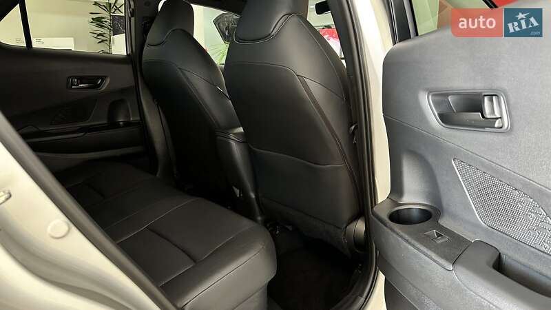 Позашляховик / Кросовер Toyota C-HR 2024 в Ужгороді