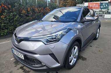 Внедорожник / Кроссовер Toyota C-HR 2019 в 