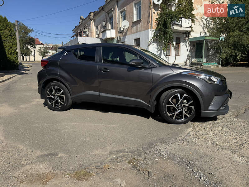 Toyota C-HR 2019 Toyota C-HR 2019