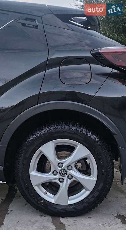 Внедорожник / Кроссовер Toyota C-HR 2016 в Киеве фото 13 Внедорожник / Кроссовер Toyota C-HR 2016 в Киеве