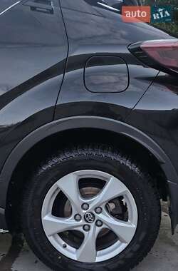 Позашляховик / Кросовер Toyota C-HR 2016 в  фото 13 Позашляховик / Кросовер Toyota C-HR 2016 в
