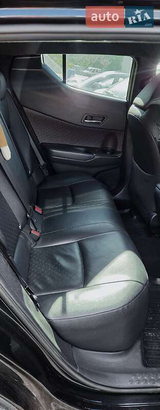 Внедорожник / Кроссовер Toyota C-HR 2016 в Киеве фото 17 Внедорожник / Кроссовер Toyota C-HR 2016 в Киеве