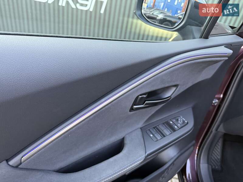 Внедорожник / Кроссовер Toyota C-HR 2024 в Виннице