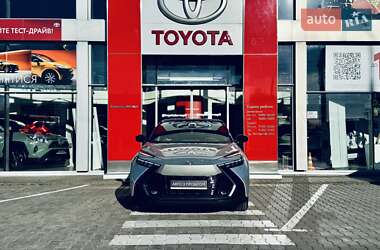 Внедорожник / Кроссовер Toyota C-HR 2024 в 