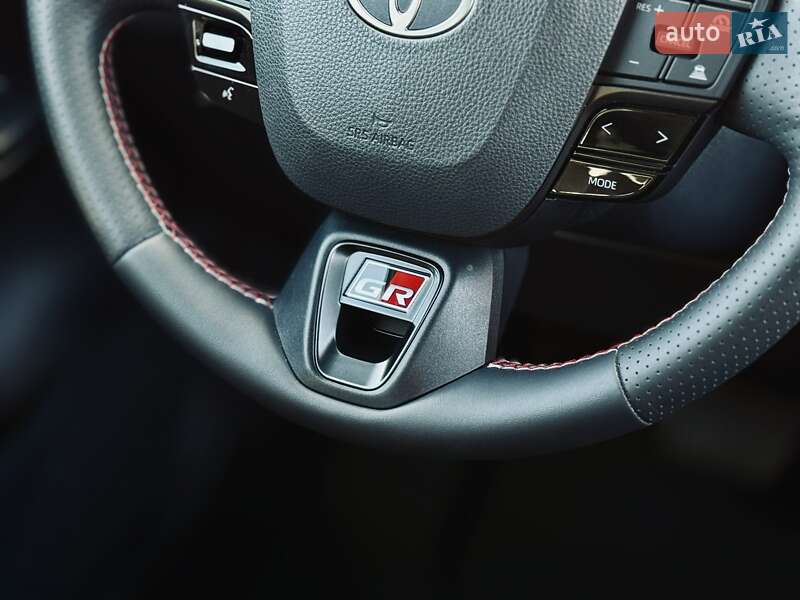 Внедорожник / Кроссовер Toyota C-HR 2024 в Тернополе