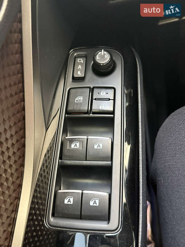 Внедорожник / Кроссовер Toyota C-HR 2018 в Чернигове