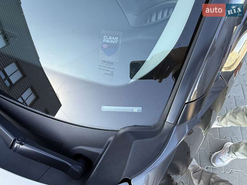 Позашляховик / Кросовер Toyota C-HR 2019 в Києві фото 13 Позашляховик / Кросовер Toyota C-HR 2019 в Києві