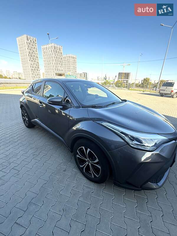 Позашляховик / Кросовер Toyota C-HR 2019 в Києві фото 17 Позашляховик / Кросовер Toyota C-HR 2019 в Києві