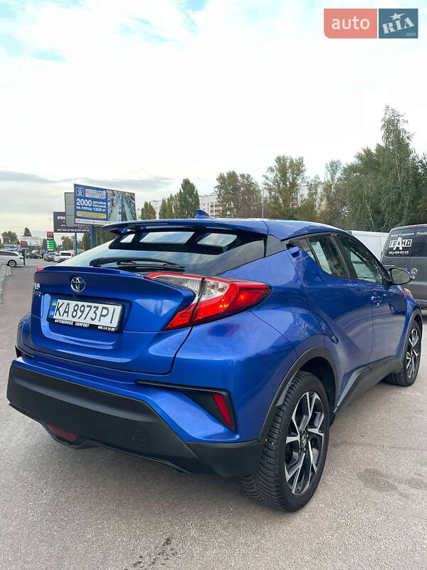 Позашляховик / Кросовер Toyota C-HR 2017 в Софіївській Борщагівці
