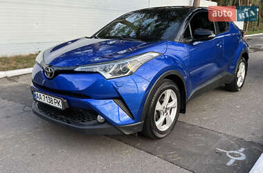 Внедорожник / Кроссовер Toyota C-HR 2016 в Киеве