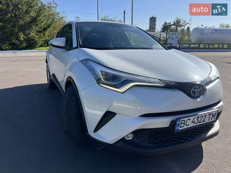 Внедорожник / Кроссовер Toyota C-HR 2018 в Львове