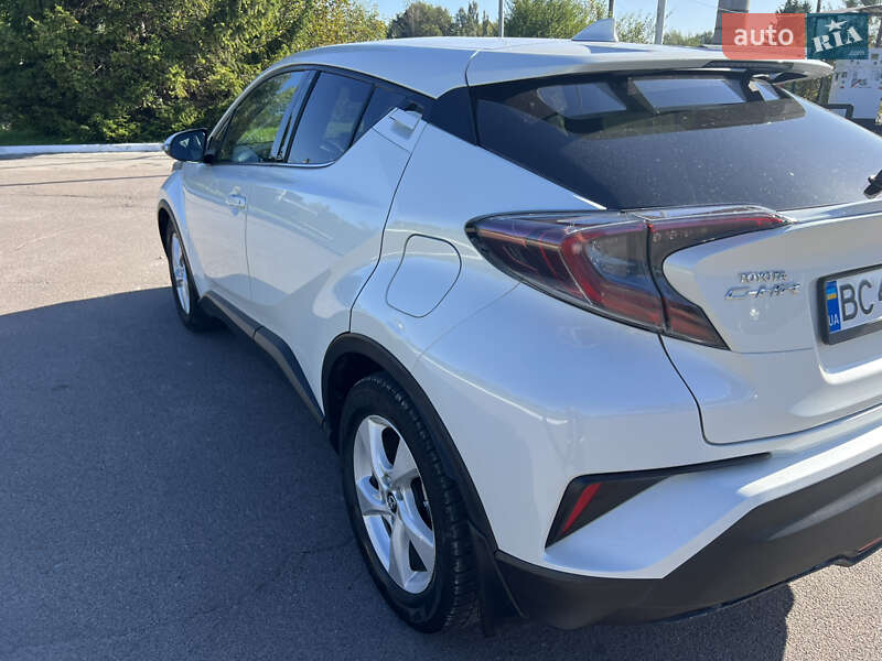 Внедорожник / Кроссовер Toyota C-HR 2018 в Львове