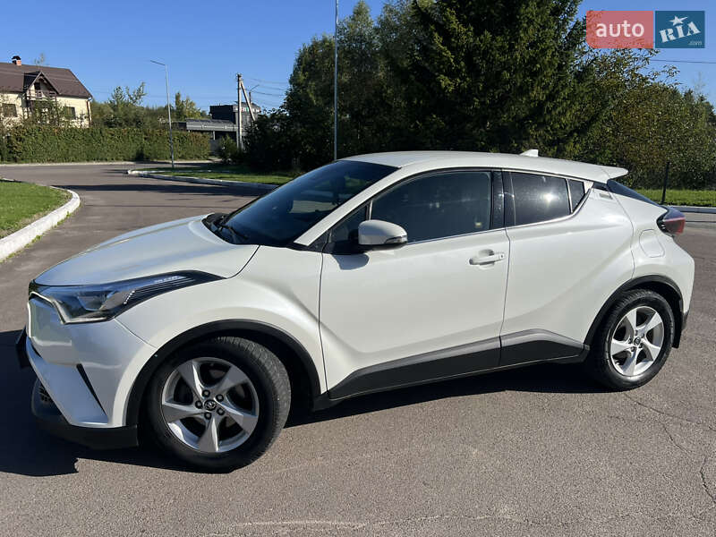 Внедорожник / Кроссовер Toyota C-HR 2018 в Львове
