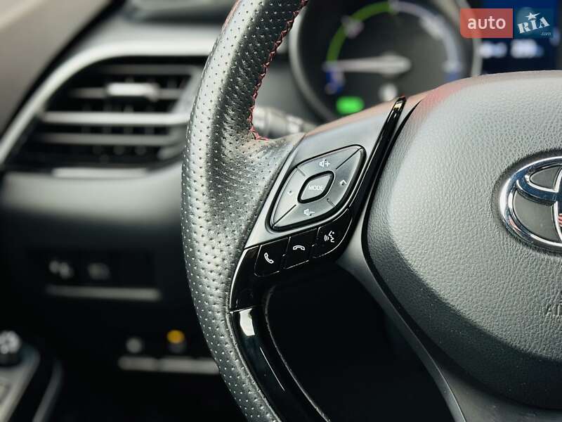 Позашляховик / Кросовер Toyota C-HR 2021 в Тернополі