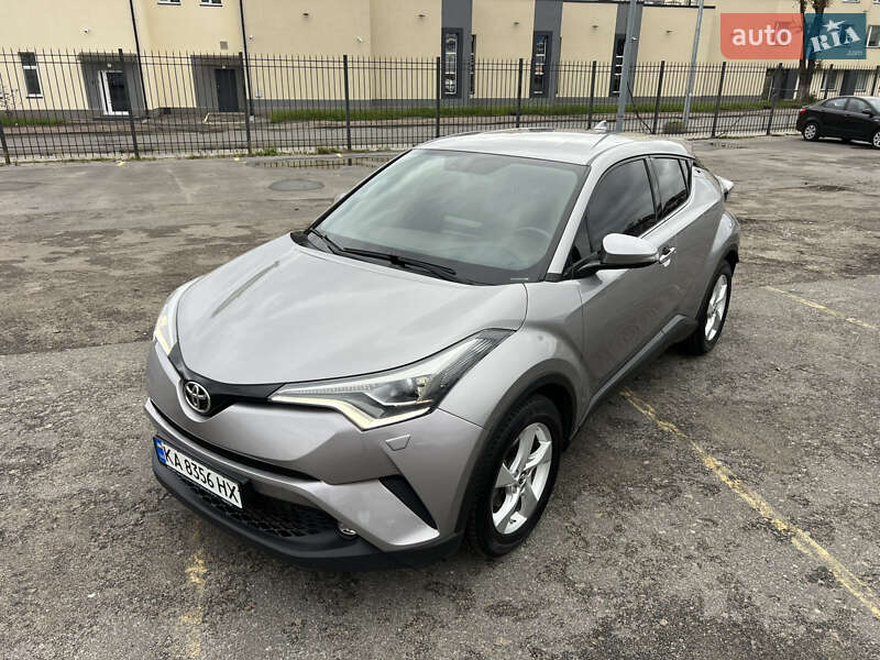 Внедорожник / Кроссовер Toyota C-HR 2017 в Киеве фото 7 Внедорожник / Кроссовер Toyota C-HR 2017 в Киеве